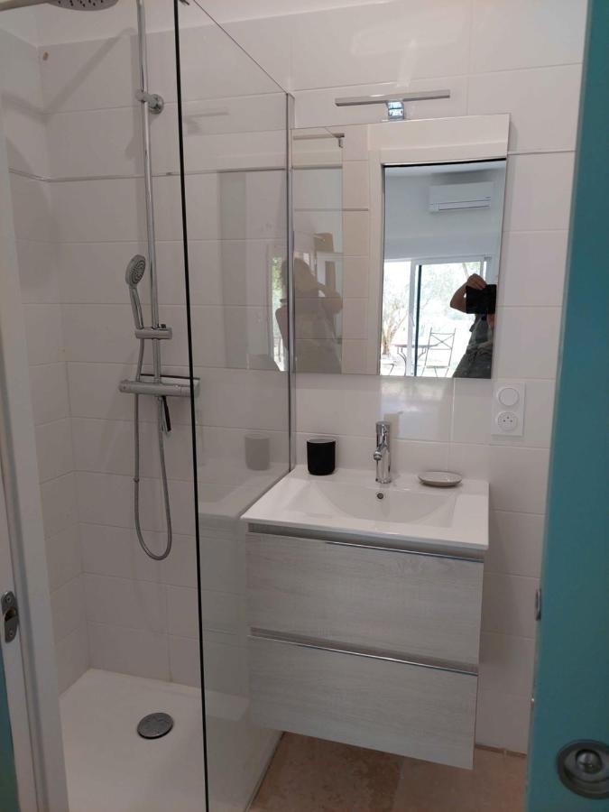 L'Etang Des Cigales Apartment Uchaux Ngoại thất bức ảnh