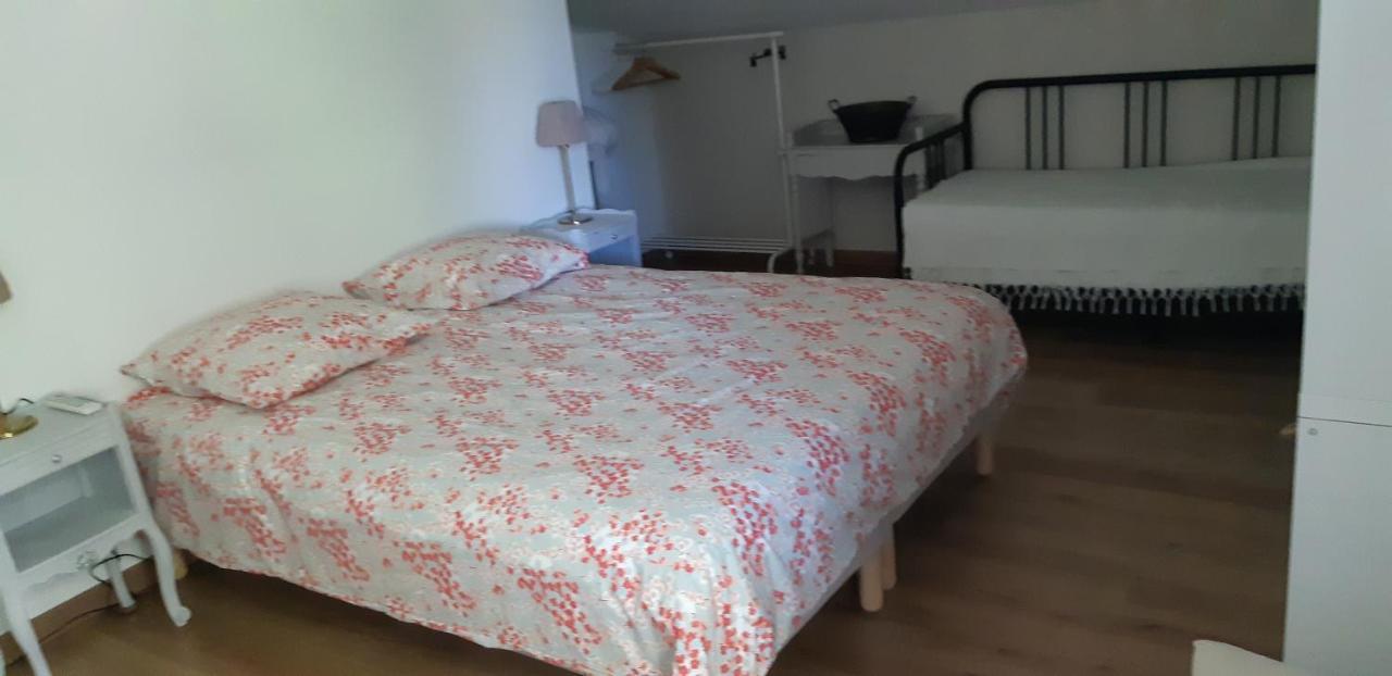 L'Etang Des Cigales Apartment Uchaux Ngoại thất bức ảnh